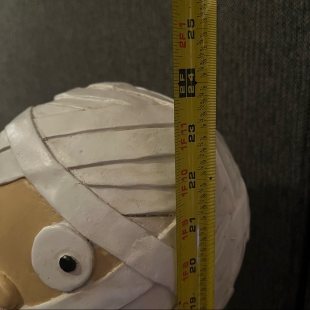 Gus The Mummy Large Statue NWT - Picture 8 of 8